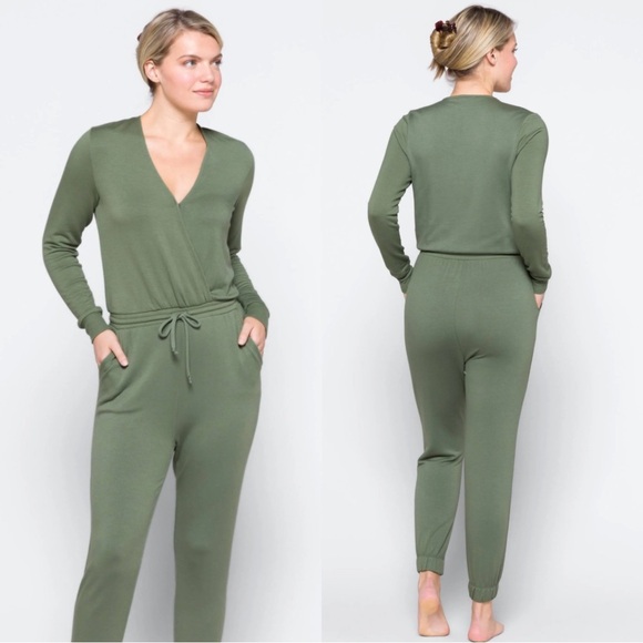 Beyond Yoga Soft Fleece Slim Fit V-Neck Overlapping...